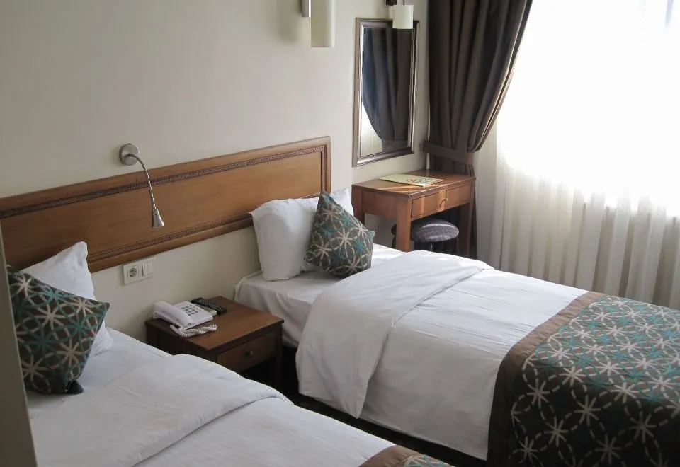 Avlonya Hotel