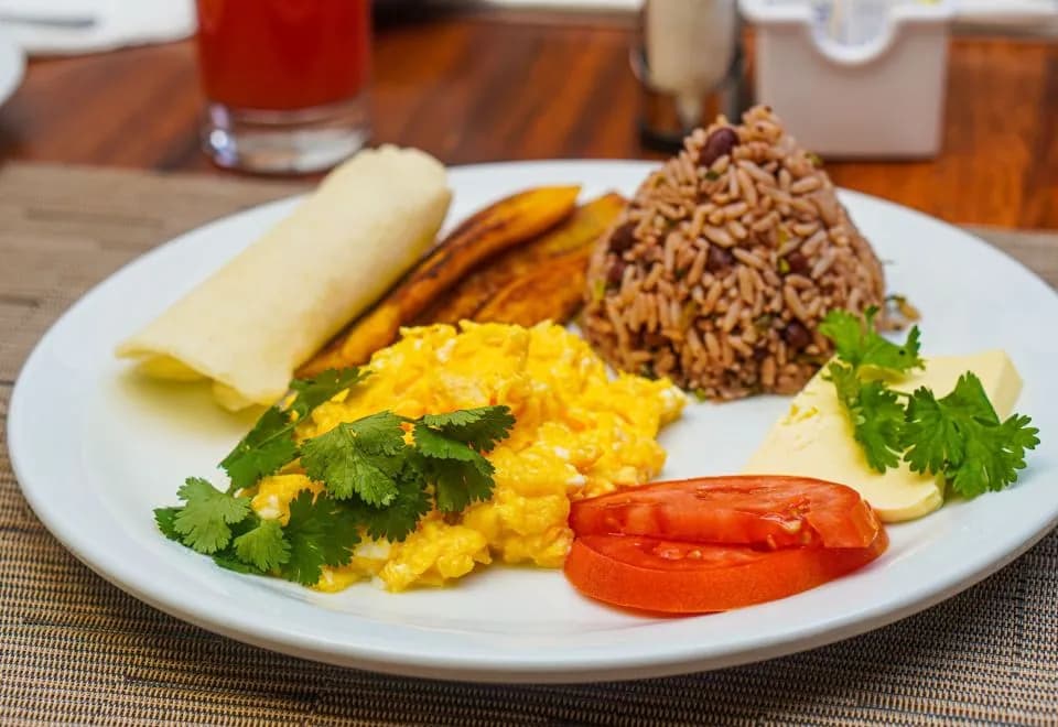 La Fortuna Lodge by Treebu Hotels
