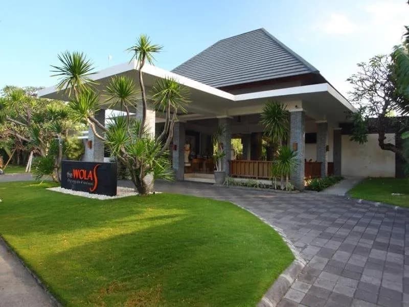 The Wolas Villas