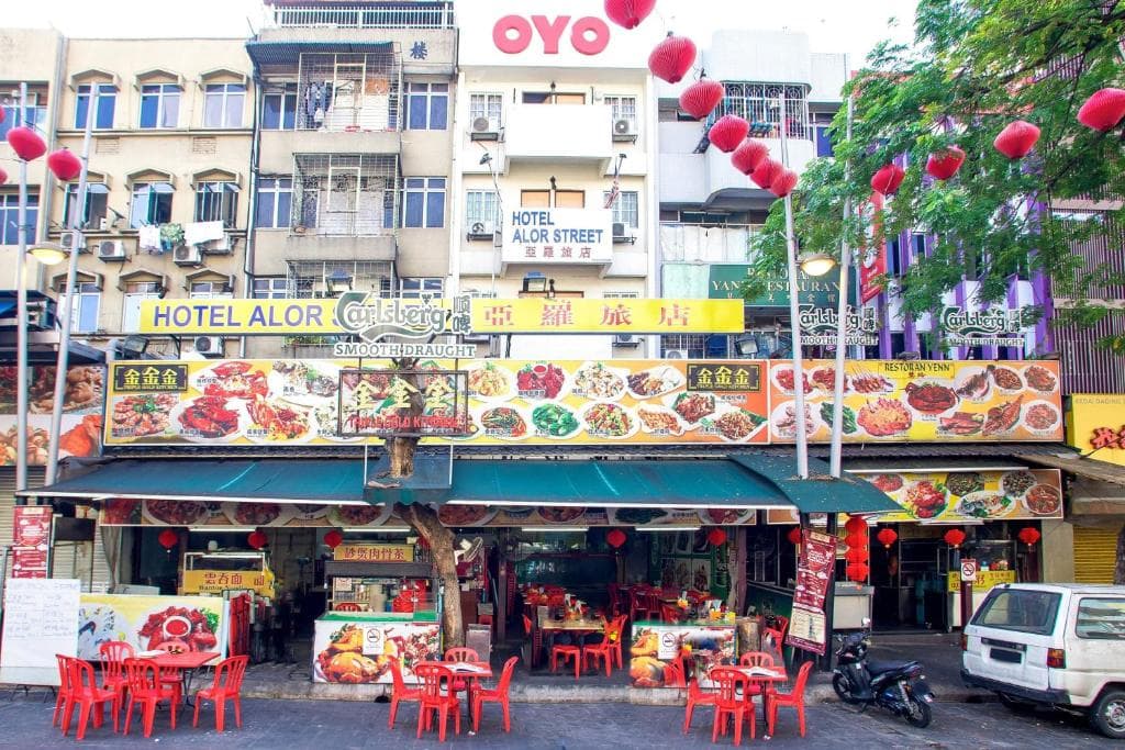OYO 89688 Alor Street Hotel