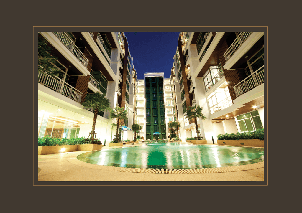 Central 1 Bedroom Apartment Balcony and City View