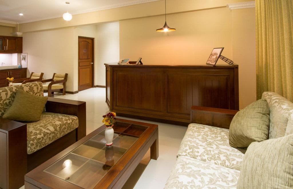 Ceyloni City Hotel