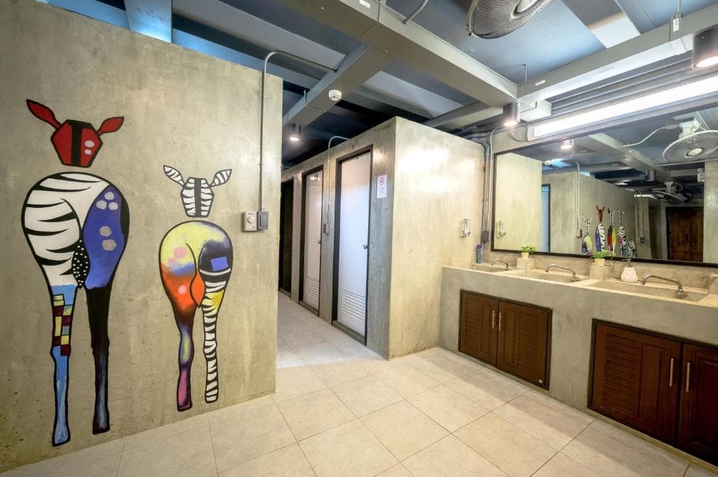 Episode 11 Hostel Sukhumvit