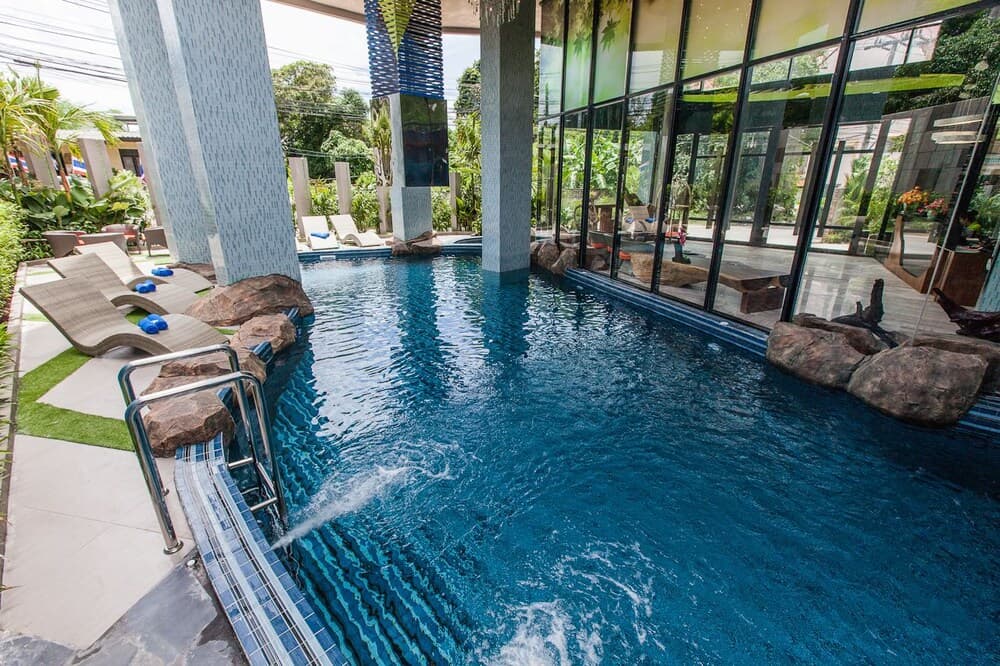OYO 143 D Day Resotel Pattaya