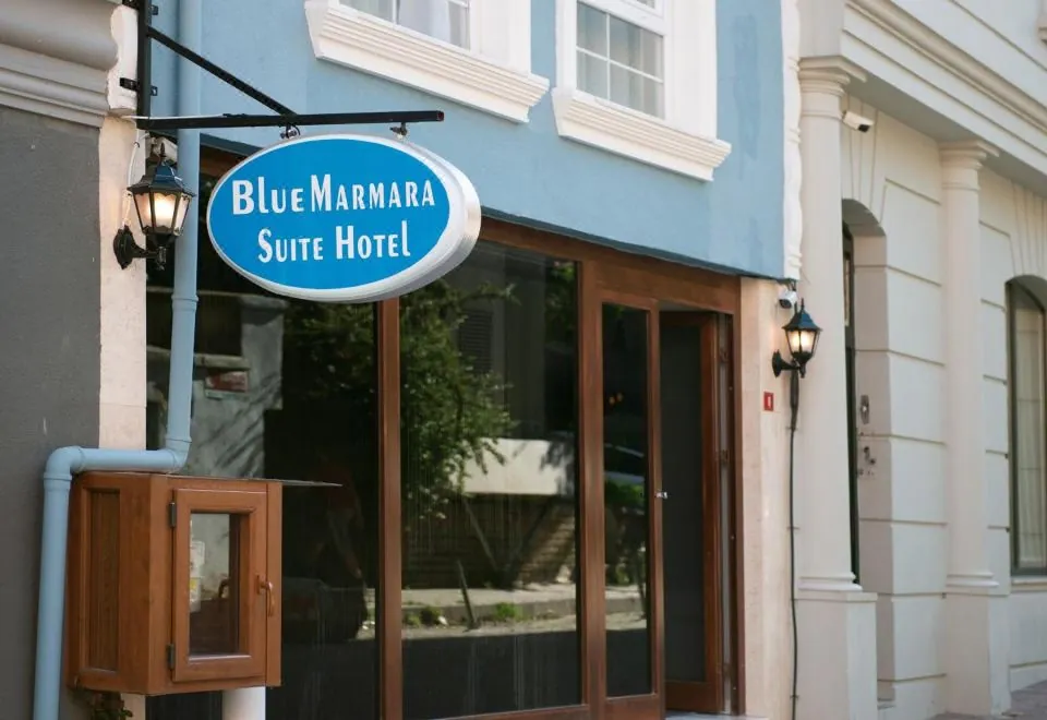Blue Marmara Suites